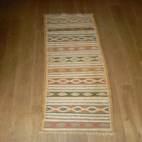 Hand knotted Margoum